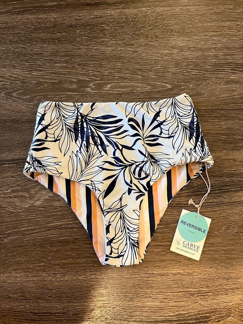 Carve designs Erin Reversible Bottom in Color Alana/Rainbow Size XS NWT
